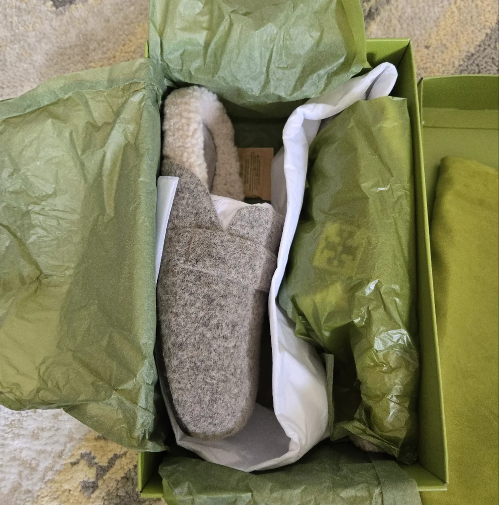 NWT Tory Burch Mellow Shearling Mule